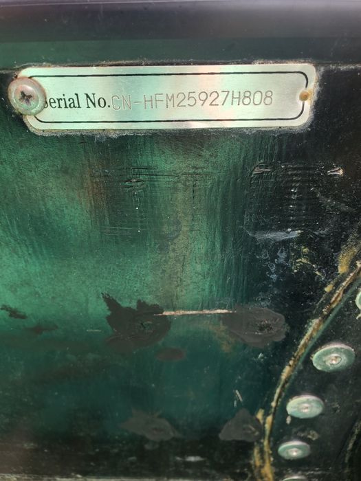 Продам моторну лодку каліпсо 380.