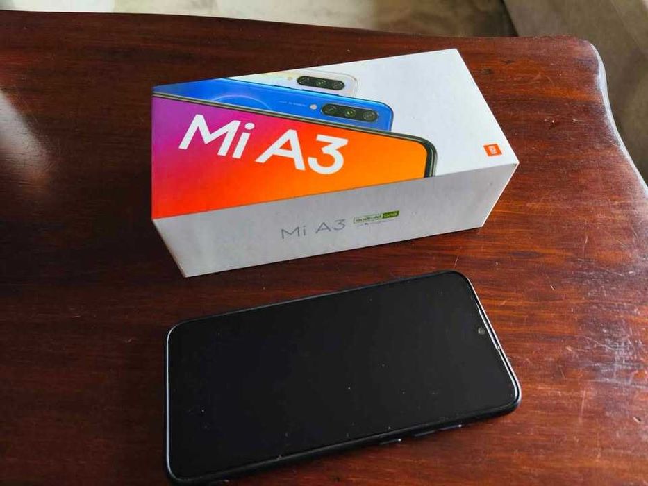 Xiaomi Mi A3 - 128GB - bom estado