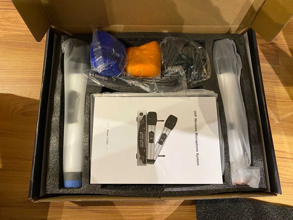 Bezprzewodowy zestaw mikrofonów 2 mikrofony + odbiornik (KTV)