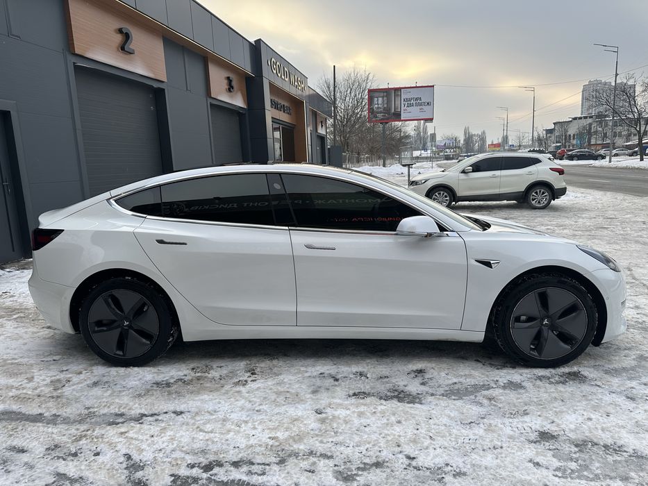 Tesla model 3 Standart range plus