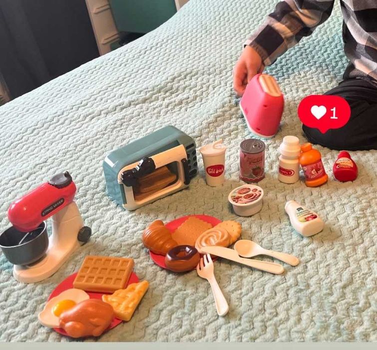 Дитячий набір для кухні Kinderplay (мікрохвильовка, тостер, міксер)