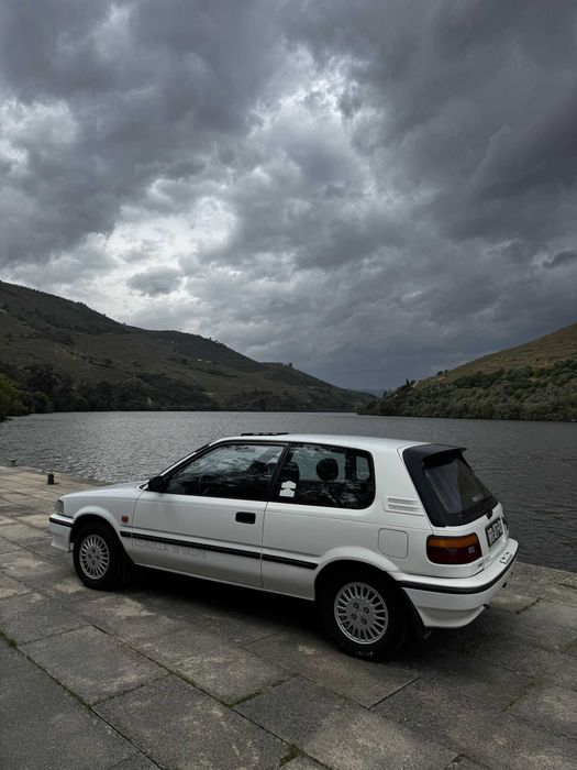 Toyota Corolla E90 - 1.3cc XL - 106 mil km