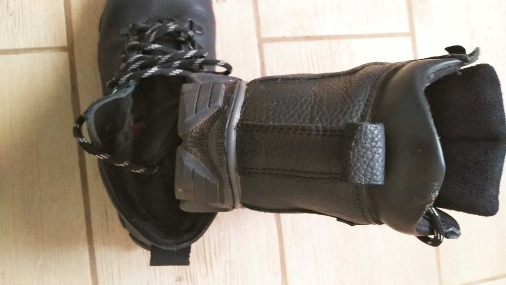 Чоловічі зимові ботинки кросівки