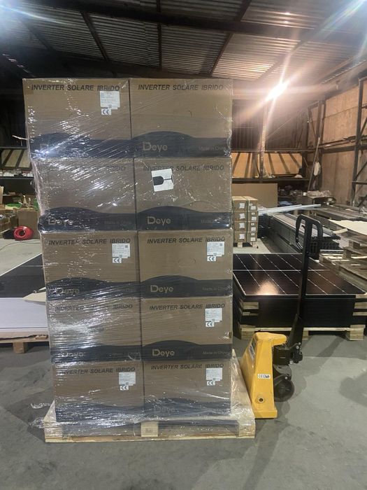 Інвертори та акумуляторні батареї Deye