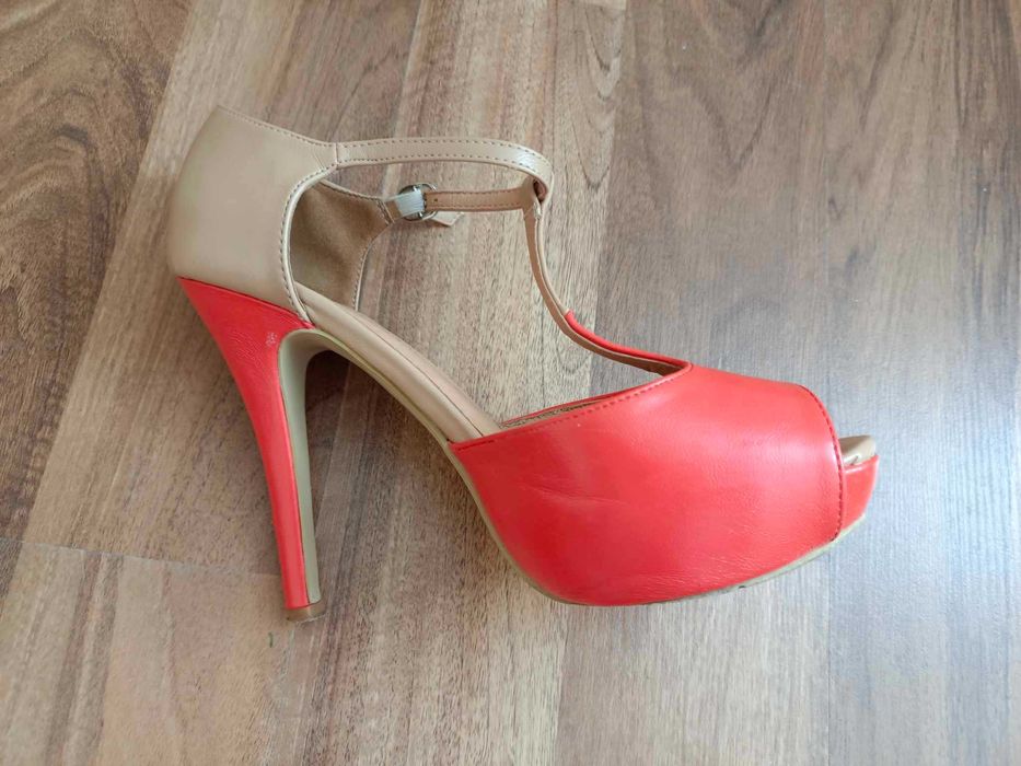 Buty damskie r. 39