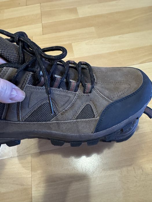 Кросовки 44 р. карбонові легенькі