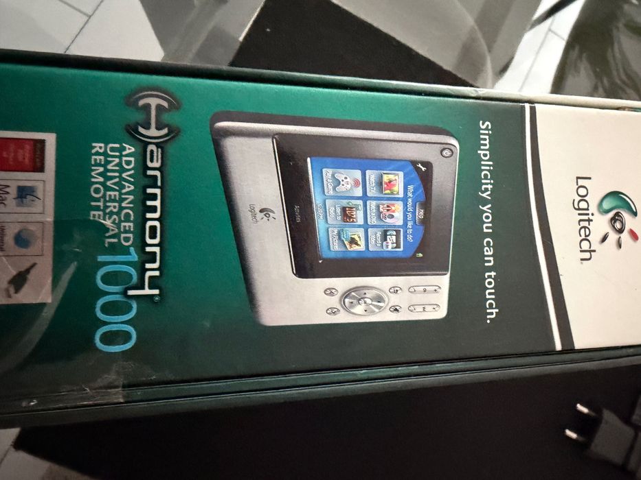 Pilot uniwersalny Logitech Harmony 1000