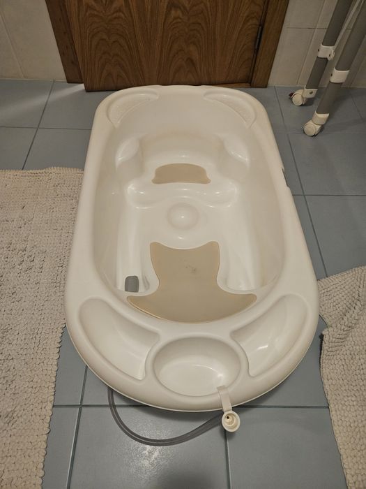 Vendo Trocador com banheira