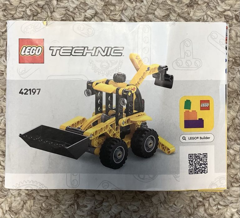 LEGO Technic Екскаватор-навантажувач 42197