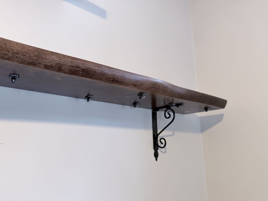 Półki z drewna kuchanne