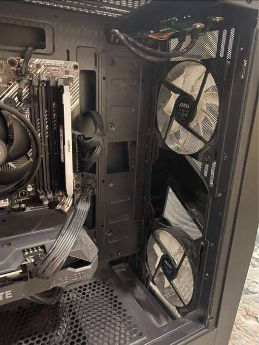 Pc torre gamer..