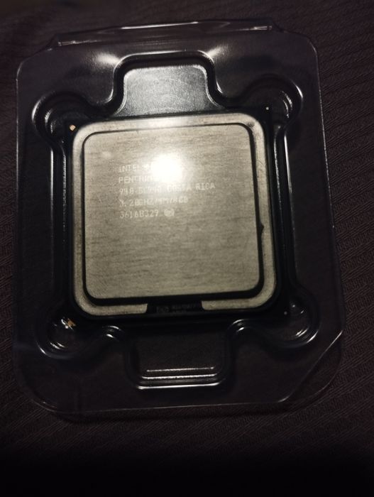 Processador Intel Pentium D940 com cooler