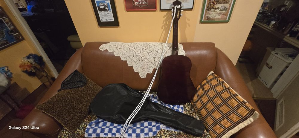 Gitara klasyczna z futerałem. Okazja!!