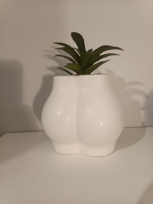 Designerska doniczka "body" z sukulentem (sztucznym)