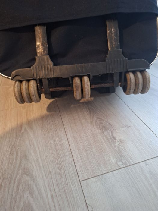 Walizka Suitcase 59 x 42 (mierzone)