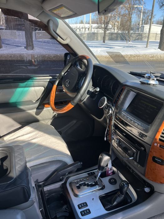 Продам Toyota Land Cruiser