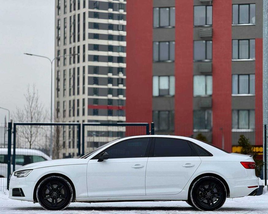 Продаж Audi A4 B9