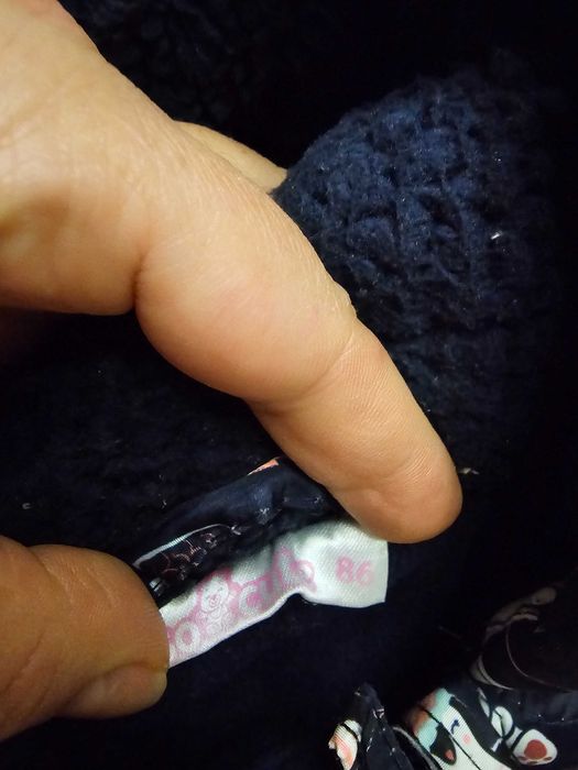 Продам  куртку на дівчинку.