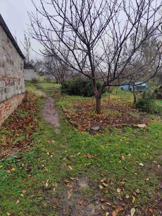 Gk Продам 2 кімнатну квартиру біля метро Левада