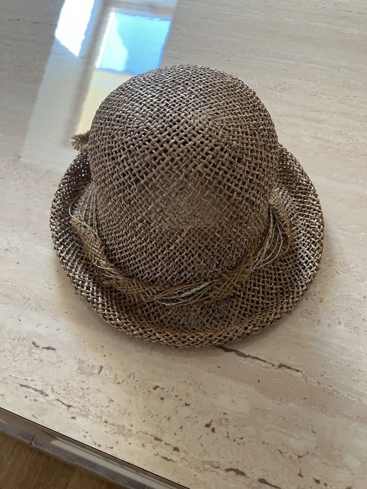 Elegancki kapelusz damski