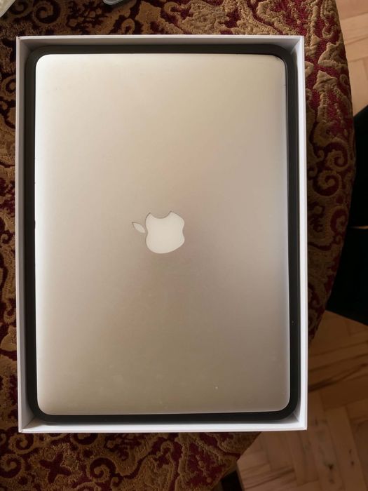 MacBook Air 13″ Early 2015