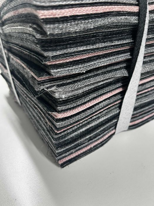 Kawałki materiału tapicerskiego 24x32cm
