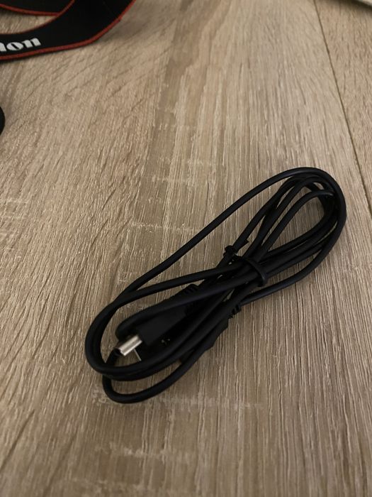 Máquina fotográfica Canon 1200d