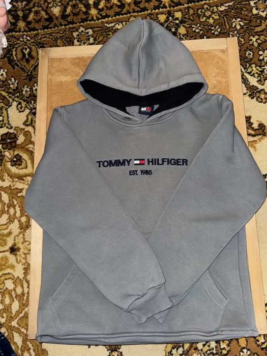 Продаю кофту tommy hilfiger