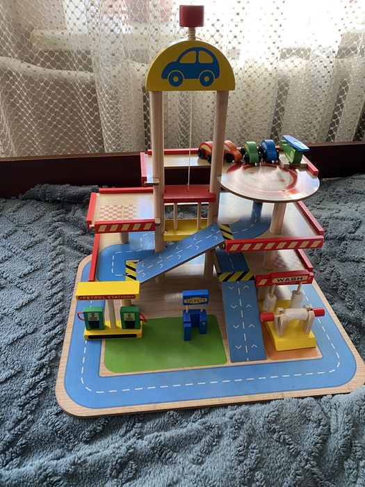 Гараж деревʼяний дитячий