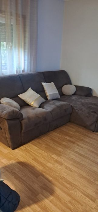 Sofá com chaise longue