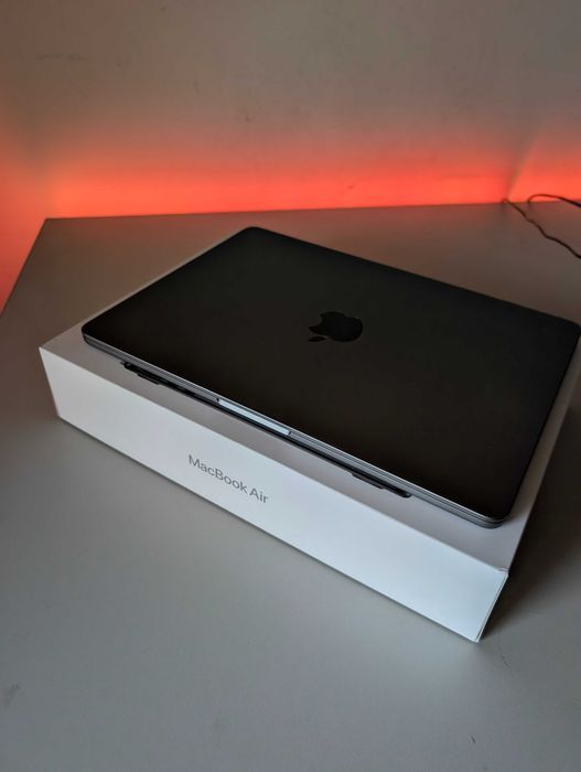 Apple Macbook Air M2 16gb RAM