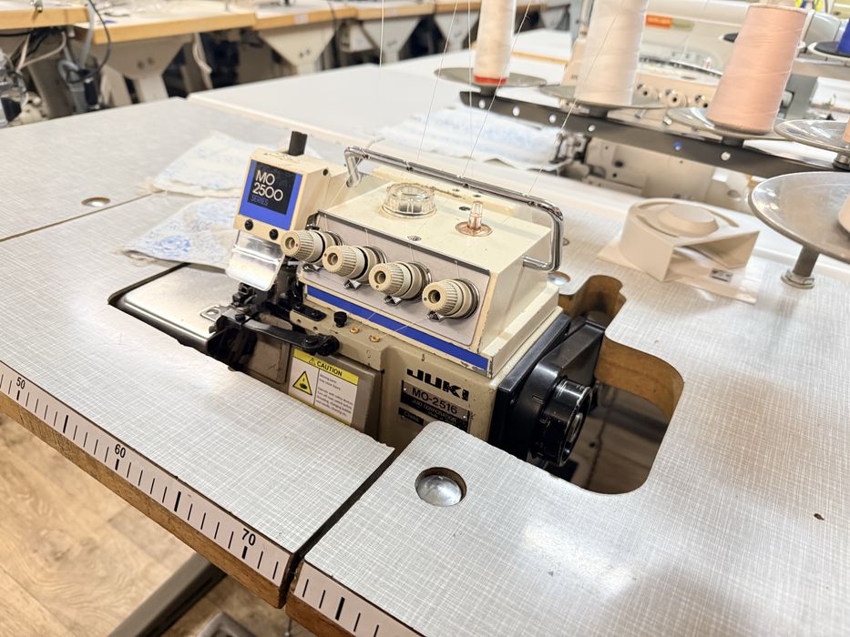 Overlock owerlok Juki MO-2516 5-nitkowy 230v Servo BDB