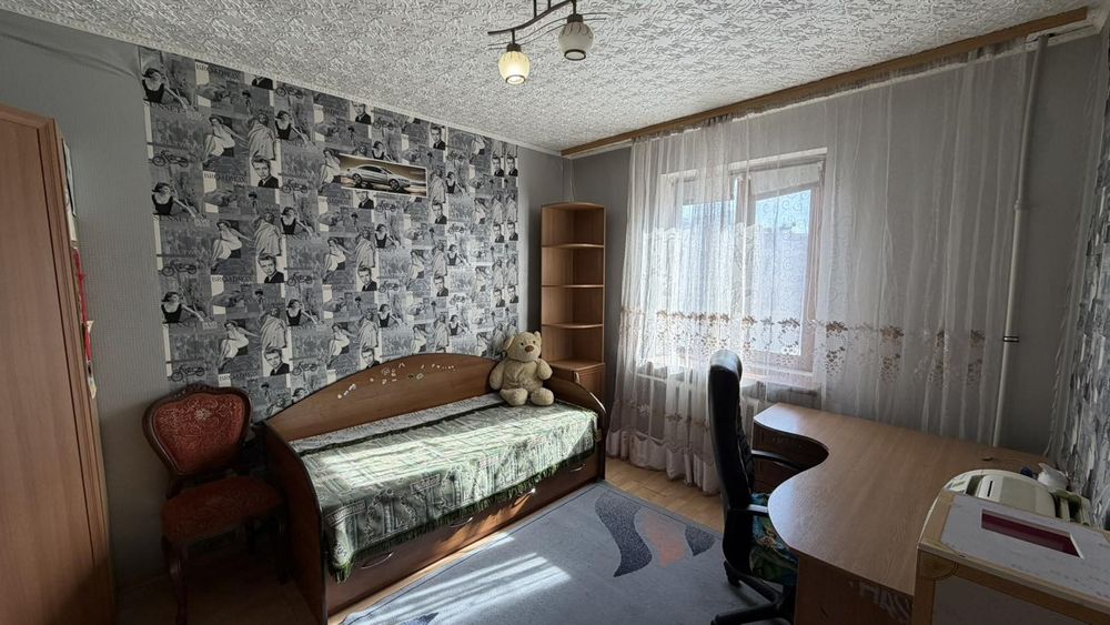 Продаж 4-х кімнатної квартири. Вулиця Павла Глазового.