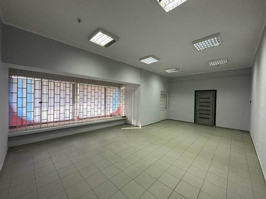Приміщення на вул. С.Стрільців, 39