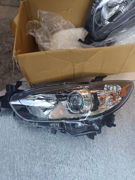Фара Мазда 6 левая правая 2012-18г
