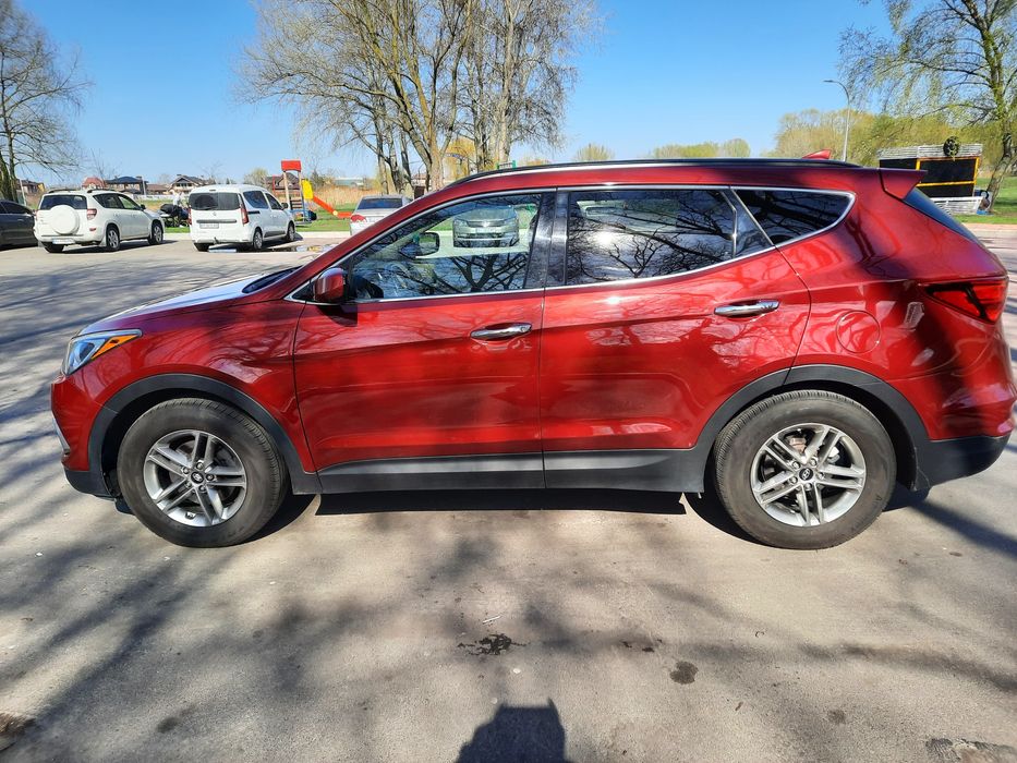 Продаю Hyundai Santa Fe 2016