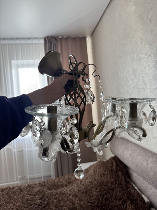 Продам люстру хрустальную