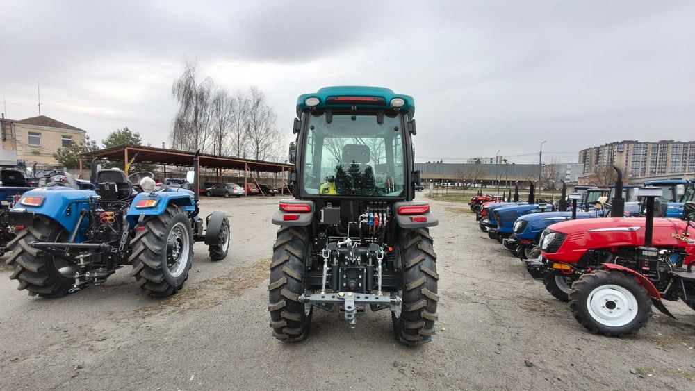 Трактор BULAT TE504R з кабіною Булат 504 з кондиціонером передні  гідровиходи