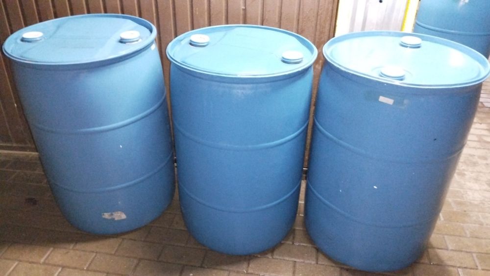 Beczki na deszczówkę pomosty paliwo plastikowe 220 litrów