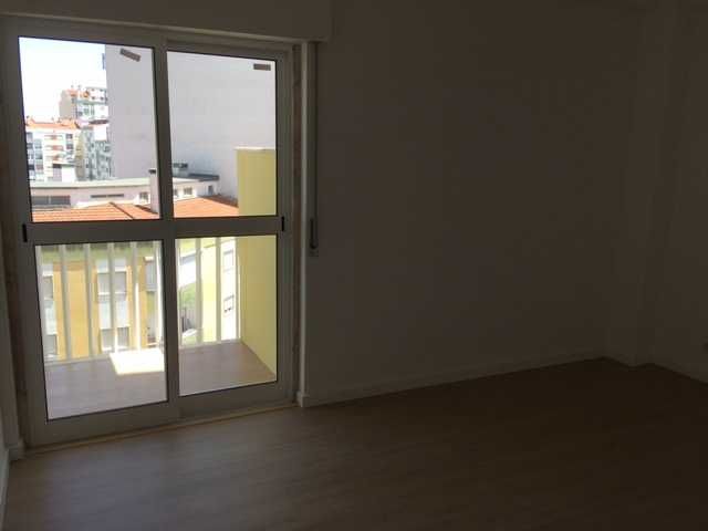 T3 AMADORA, Casal de São Brás, Totalmente Remodelado, A ESTREAR