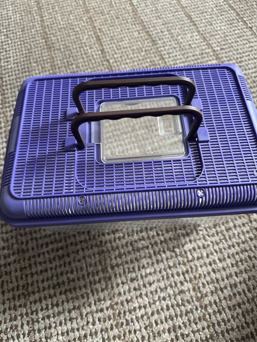 Plastikowy ponemnik do przenoszenia gada/gryzonia