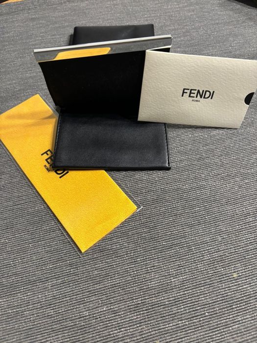 Etui do okularów Fendi