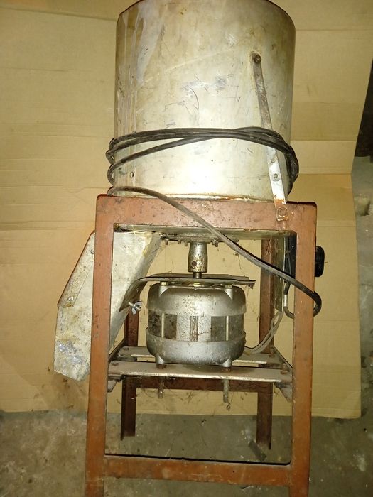 Продам дробілку буряка,яблок