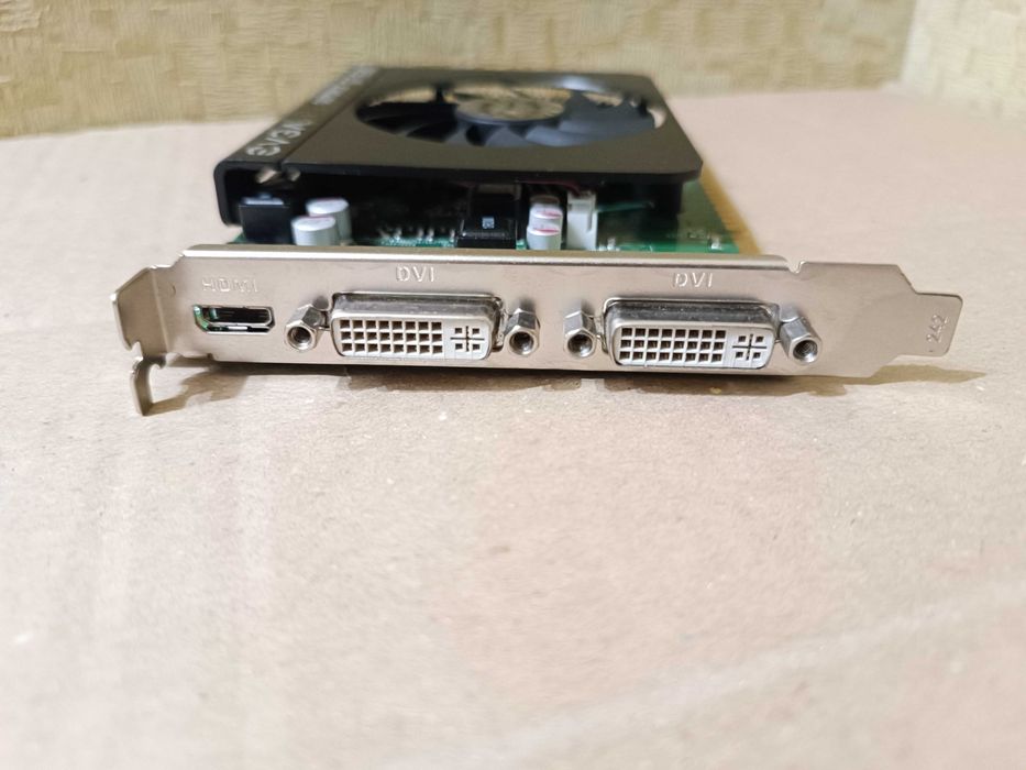 Рабочая видеокарта GF GT630 2GB GDDR3 EVGA (02G-P3-2639-KR)