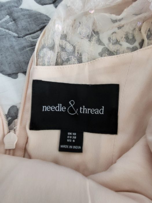 Różowa sukienka Needle&Thread