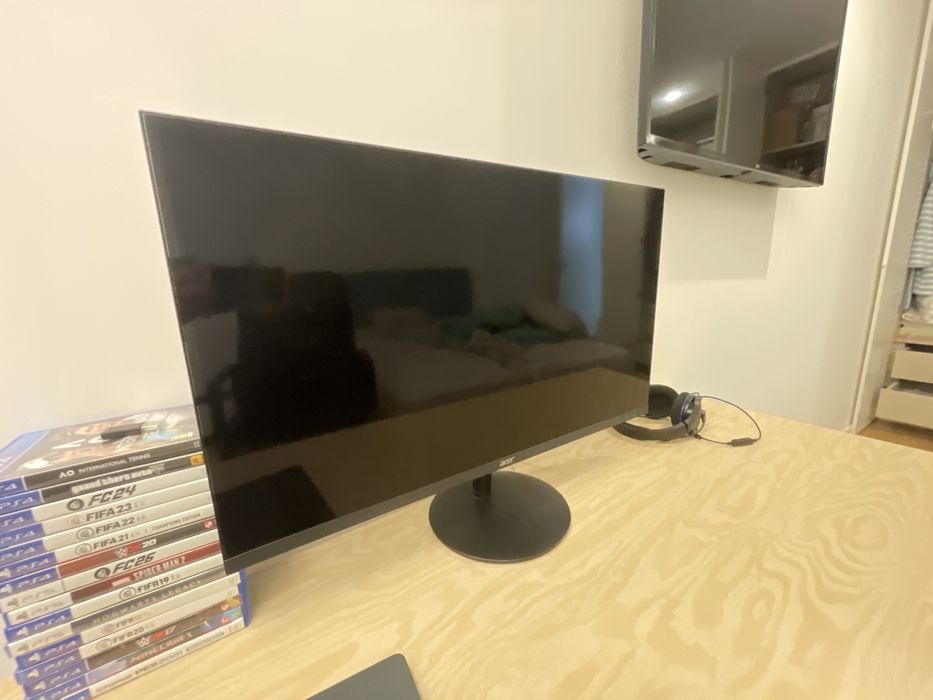 Monitor Acer muito pouco utilizado  QUASE NOVO