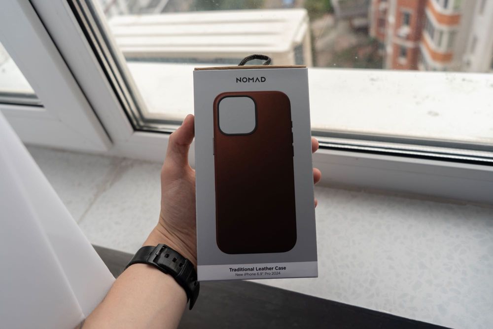 Шкіряний чохол Nomad Traditional Brown для iPhone 16 Pro Max