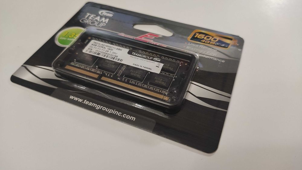 Оперативная память SODIMM DDR3 4GB 1600 Team (TED3L4G1600C11-SBK)