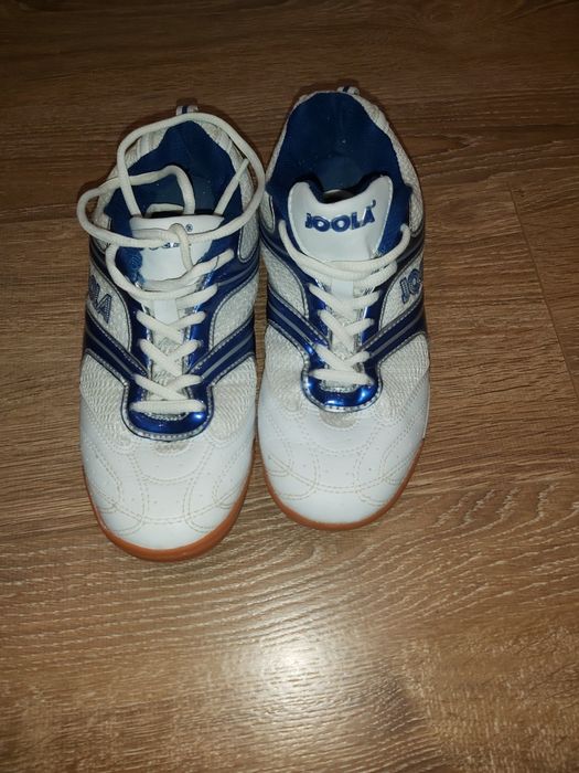 Buty sportowe firmy Jola