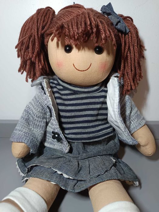 Boneca de Pano Holly — Hopscotch Collectibles